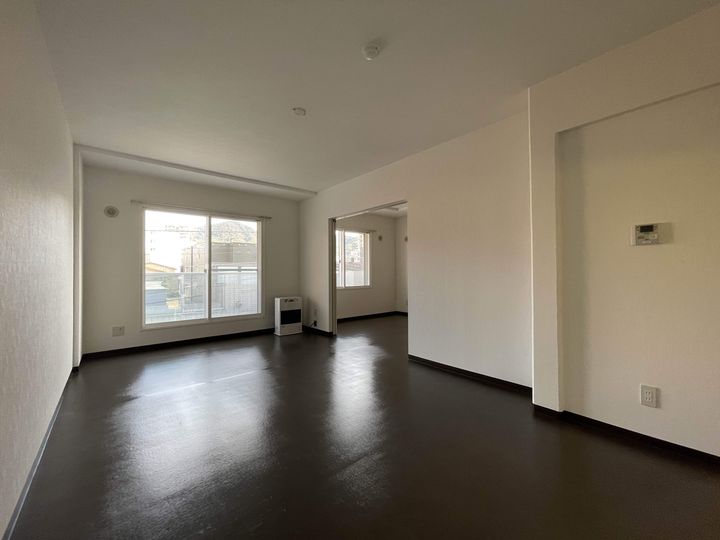 インフィニティ南円山の居間