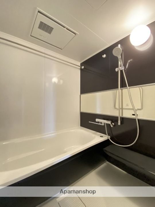 北海道札幌市中央区伏見2丁目の賃貸マンションの風呂