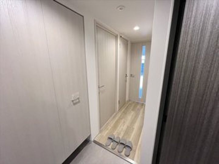 アルファスクエア菊水2条00306の玄関