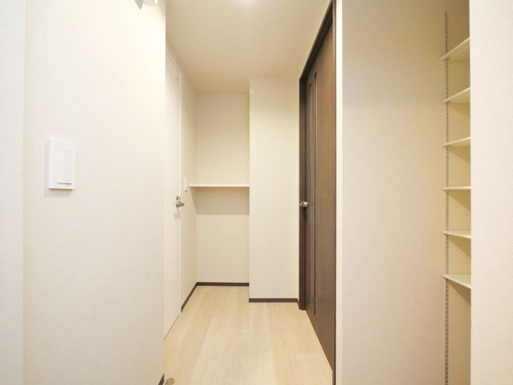 カームヒルズ西岡の玄関