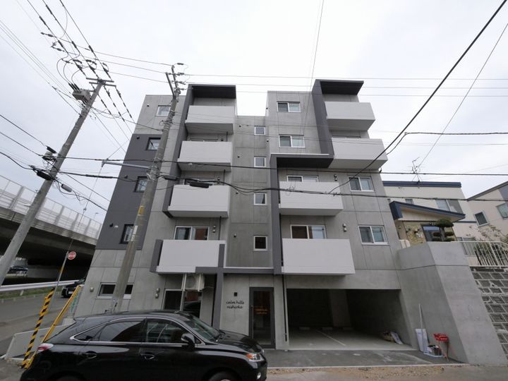 カームヒルズ西岡の外観