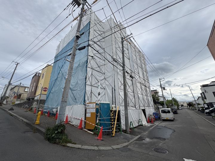 カームヒルズ西岡の外観