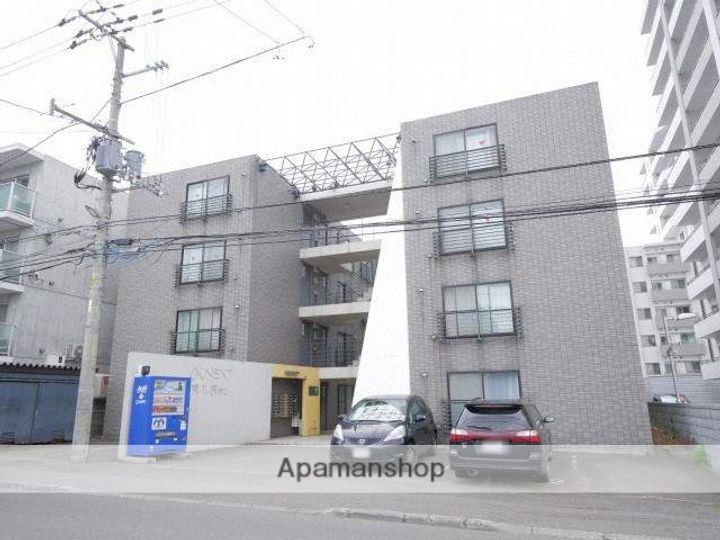 北海道札幌市白石区東札幌三条3丁目の賃貸マンションの外観