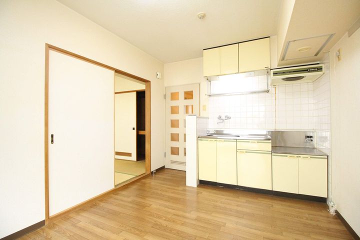 コーポ佐野富月寒東205の居間