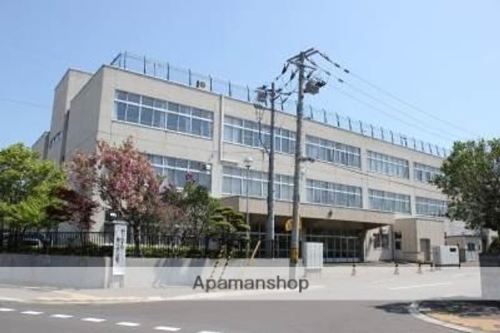 北海道札幌市白石区川下の賃貸アパートの周辺