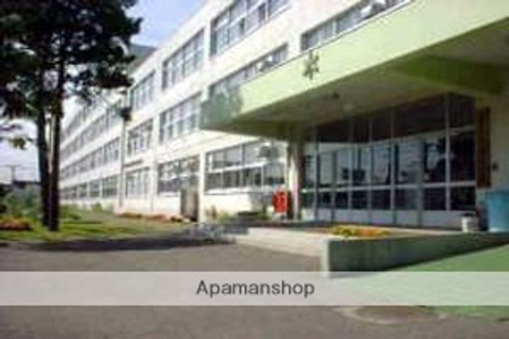 北海道札幌市白石区川下の賃貸アパートの周辺