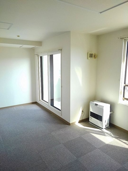 ヴィラエルンテ平和通Ⅰの居間