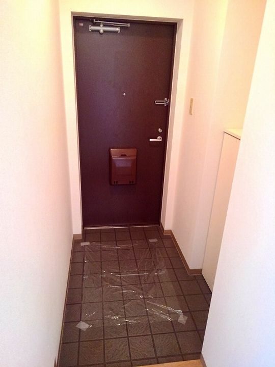 ヴィラエルンテ平和通Ⅰの玄関