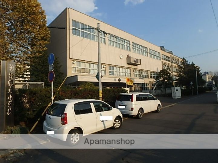 北海道札幌市白石区菊水五条3丁目の賃貸マンションの周辺