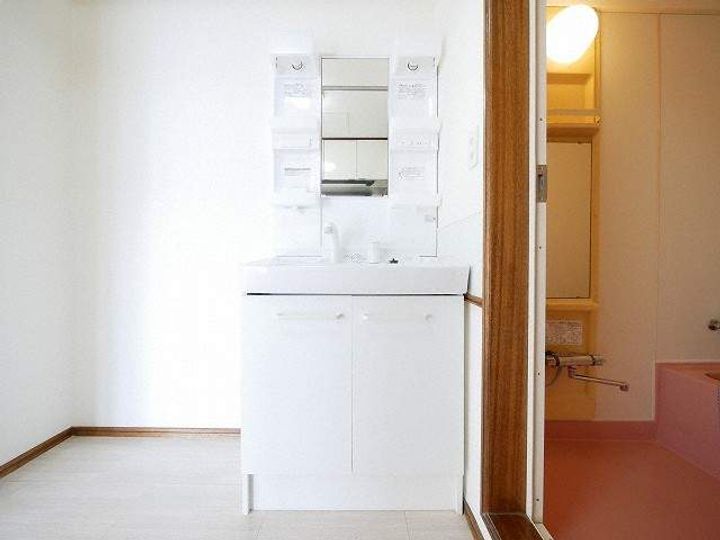 ロイヤルハイツE203の内装