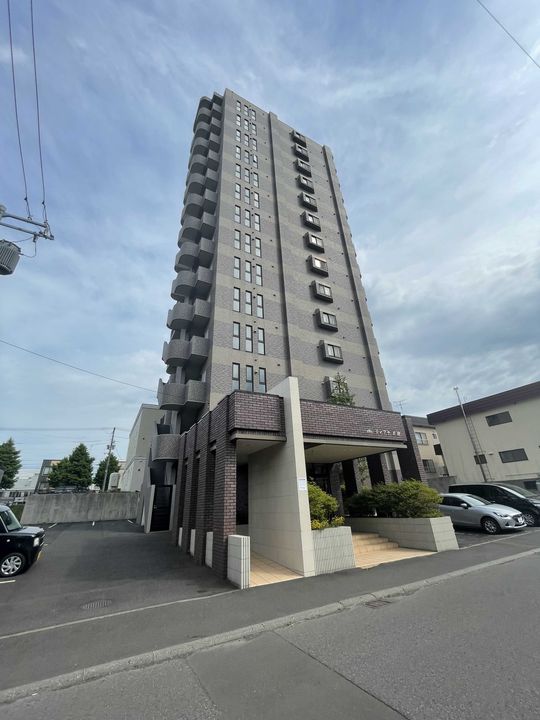 ティアラ本郷1006の外観