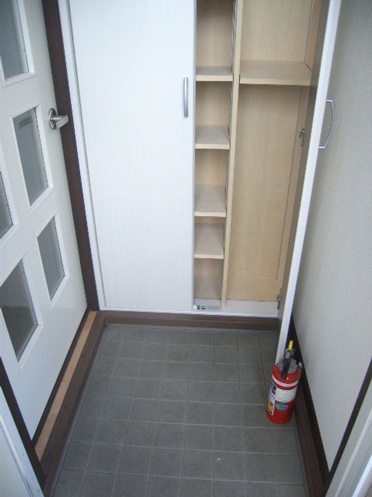 メゾンドミュゲ0201の玄関