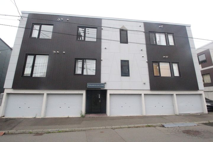北海道札幌市白石区栄通1丁目の賃貸アパートの外観