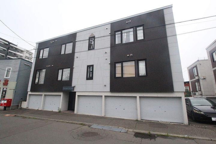 北海道札幌市白石区栄通1丁目の賃貸アパートの外観