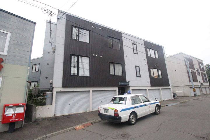 北海道札幌市白石区栄通1丁目の賃貸アパートの外観
