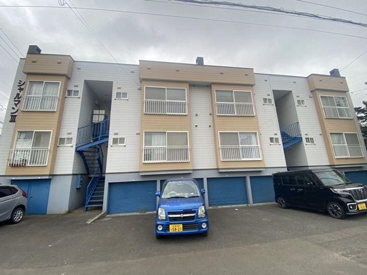 北海道札幌市白石区北郷一条3丁目の賃貸アパートの外観