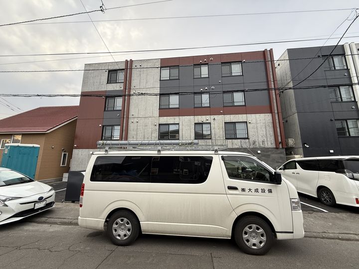 LA CONFORTO厚別の外観