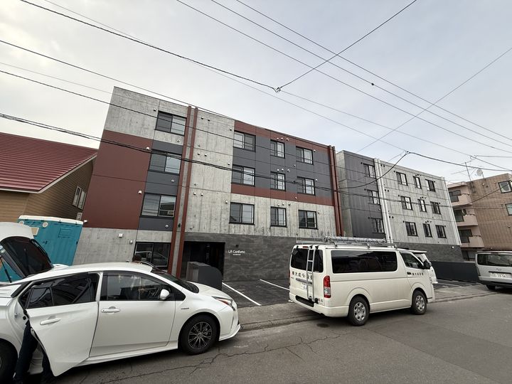 LA CONFORTO厚別の外観