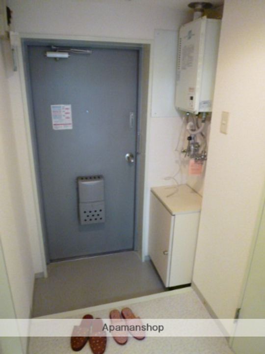 北海道札幌市北区北二十二条西2丁目の賃貸マンションの玄関