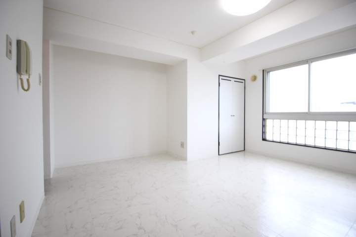 フロンティア1570605の居間