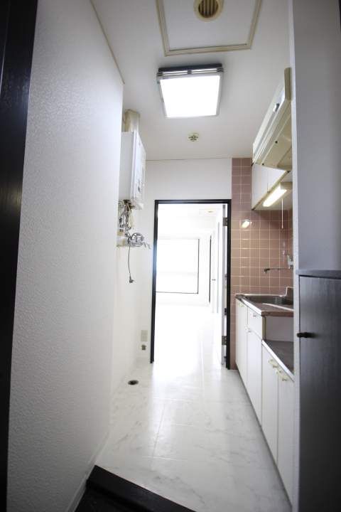 フロンティア1570605の玄関