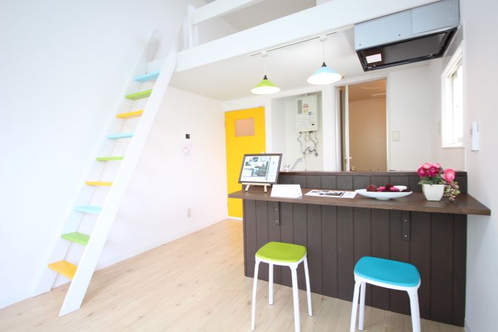 パレス麻生A201の居間