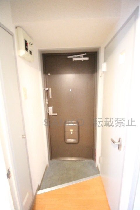 ラフォーレ50402の玄関