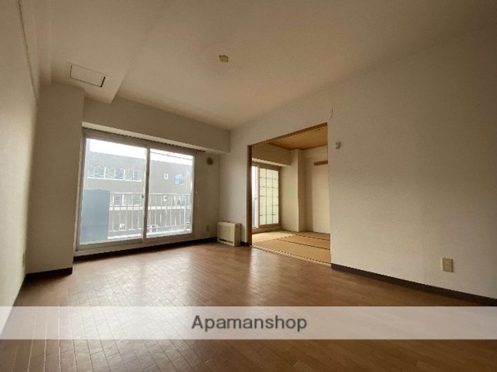 カナルハイツの居間