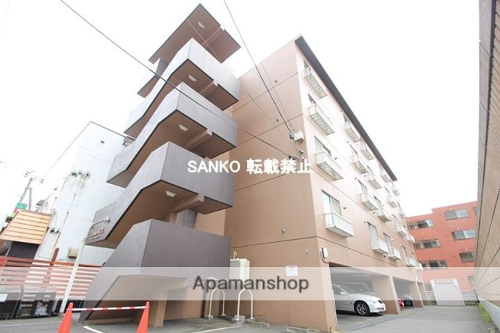 北海道札幌市北区北三十四条西11丁目の賃貸マンションの外観