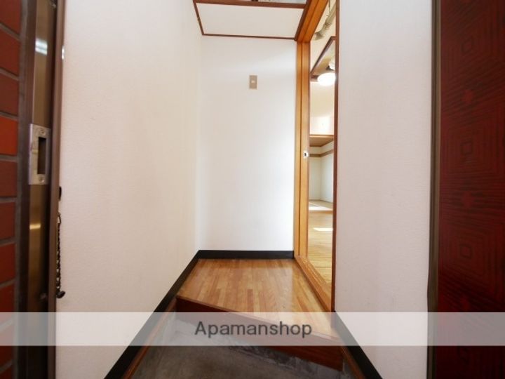 北海道札幌市北区北三十八条西2丁目の賃貸アパートの玄関