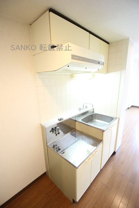 東洋ハイツ B棟303のキッチン
