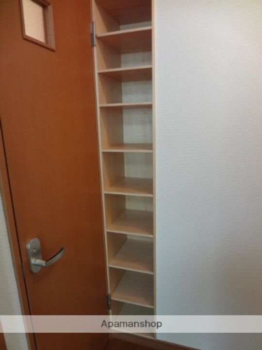 パルテール伏古の玄関