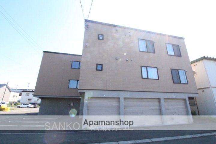 パルテール伏古の外観