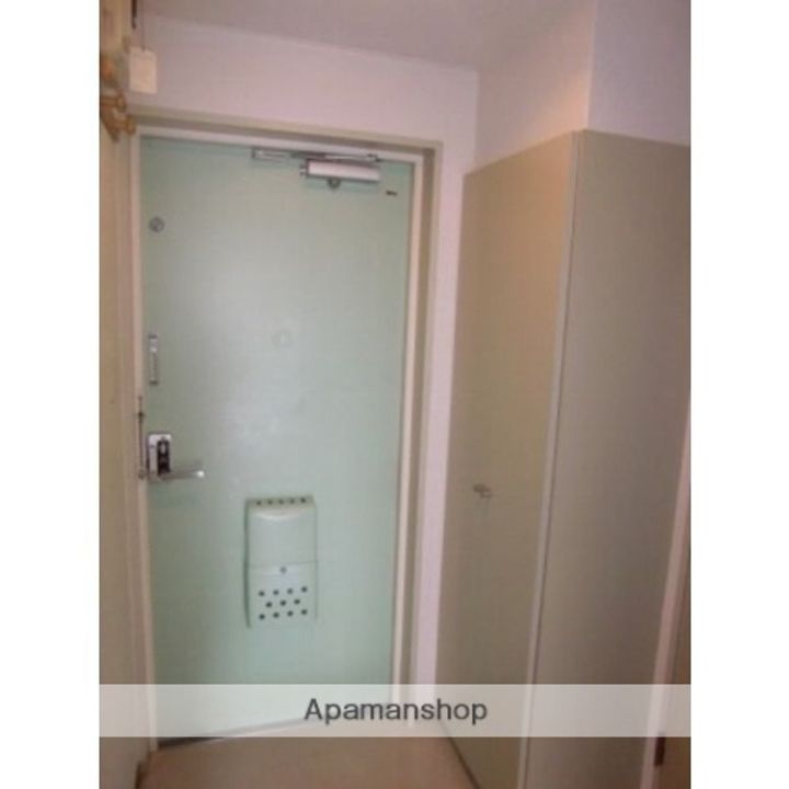 北海道札幌市北区北二十二条西9丁目の賃貸マンションの玄関