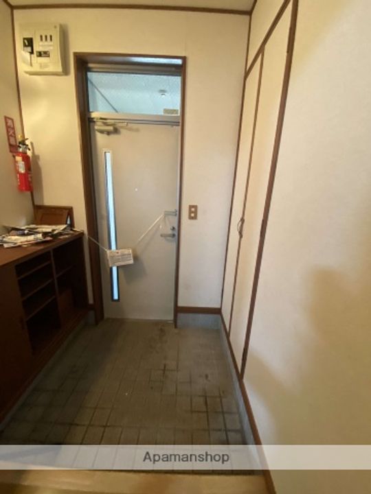 聖風マンションの玄関