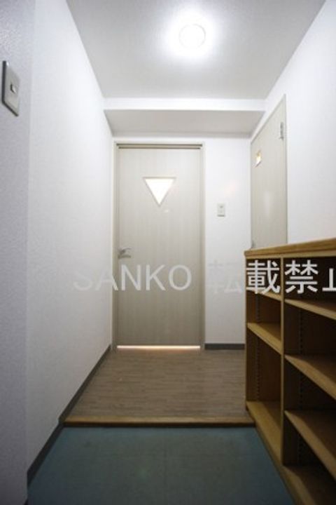 コートS&R407の玄関