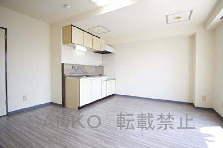 アルファコスモ伏古公園00202の居間