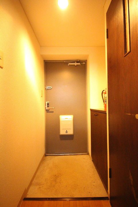 マロンハイデンス102の玄関