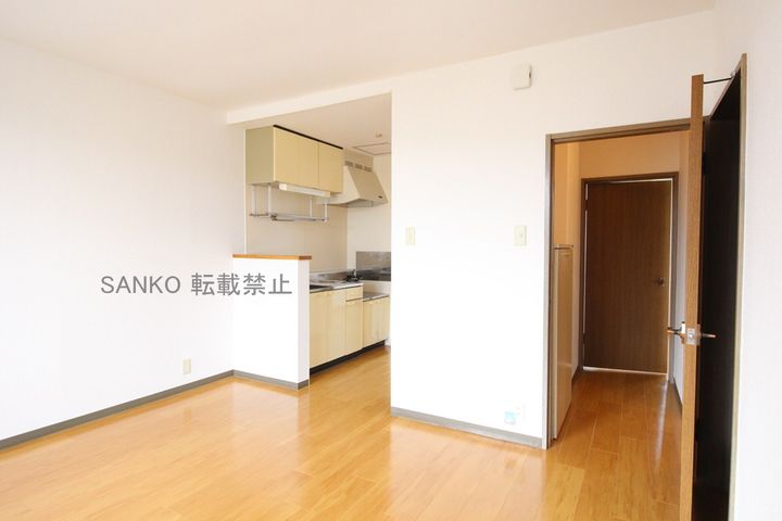 プラドール伏籠壱番館の居間