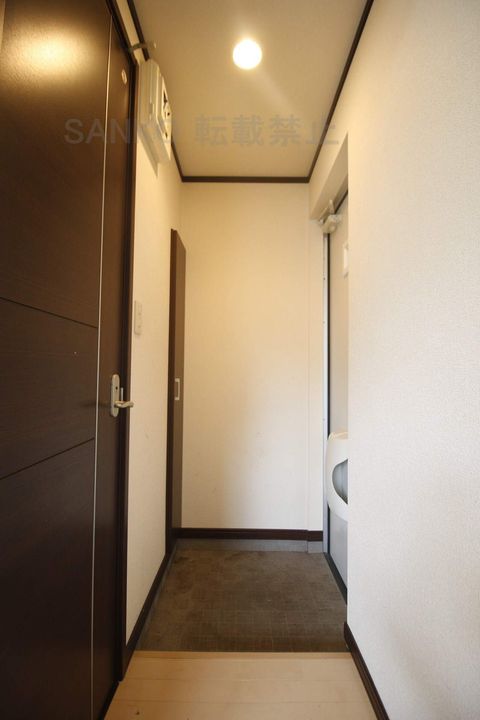 グランリーオ0202の玄関