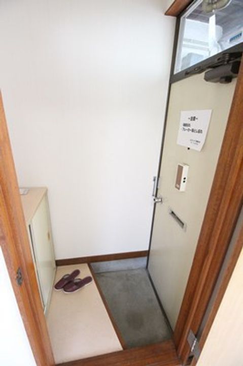 センターハイツ3ー41の玄関