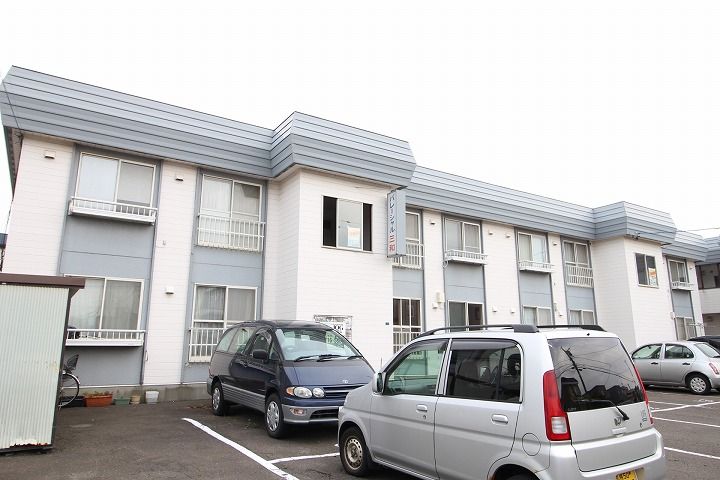 パレーシャル三和の外観