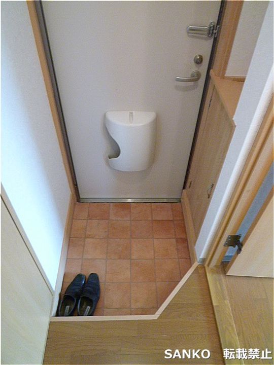 北海道札幌市北区北十九条西3丁目の賃貸アパートの玄関