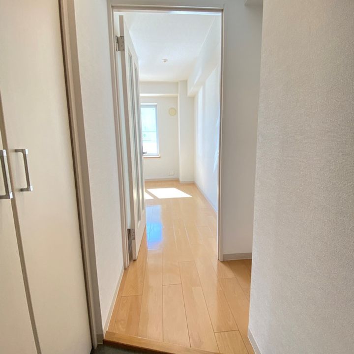 北海道札幌市北区北二十一条西6丁目の賃貸マンションの玄関