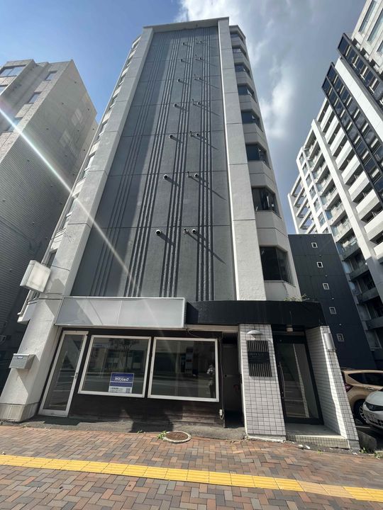 クレストコート北大前808の外観