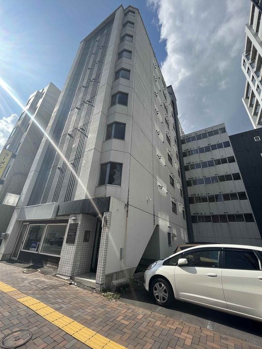 クレストコート北大前808の外観