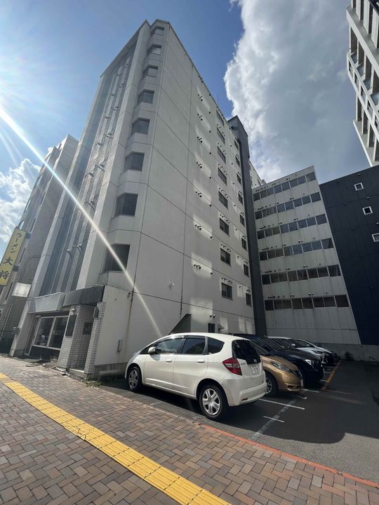 クレストコート北大前808の外観