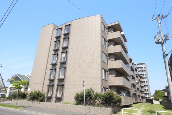 北海道札幌市東区北四十条東18丁目の賃貸マンションの外観