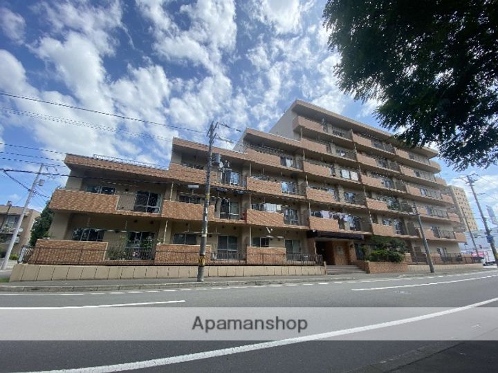 北海道札幌市東区北十八条東3丁目の賃貸マンションの外観