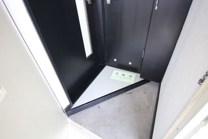 グロリア94201の玄関